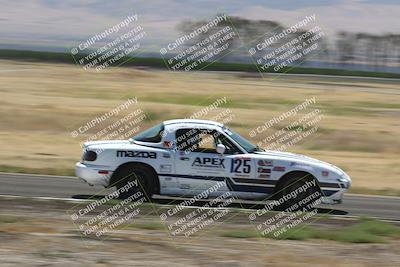 media/Jun-01-2024-CalClub SCCA (Sat) [[0aa0dc4a91]]/Group 3/Race/